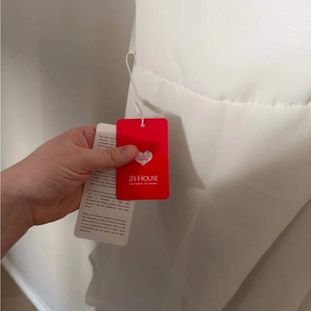 JJ’s House Junior size 8 One Shoulder Ruffled Wedding/ Special occasion dress - Picture 4 of 6